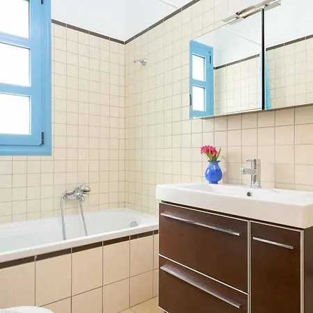 Aqua Blu Villa *